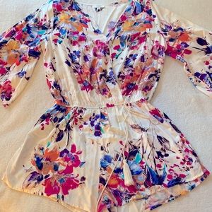 Umgee floral print romper -size small